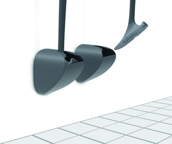 WC bursti Sanimaid í statífi með veggfestingu, sva